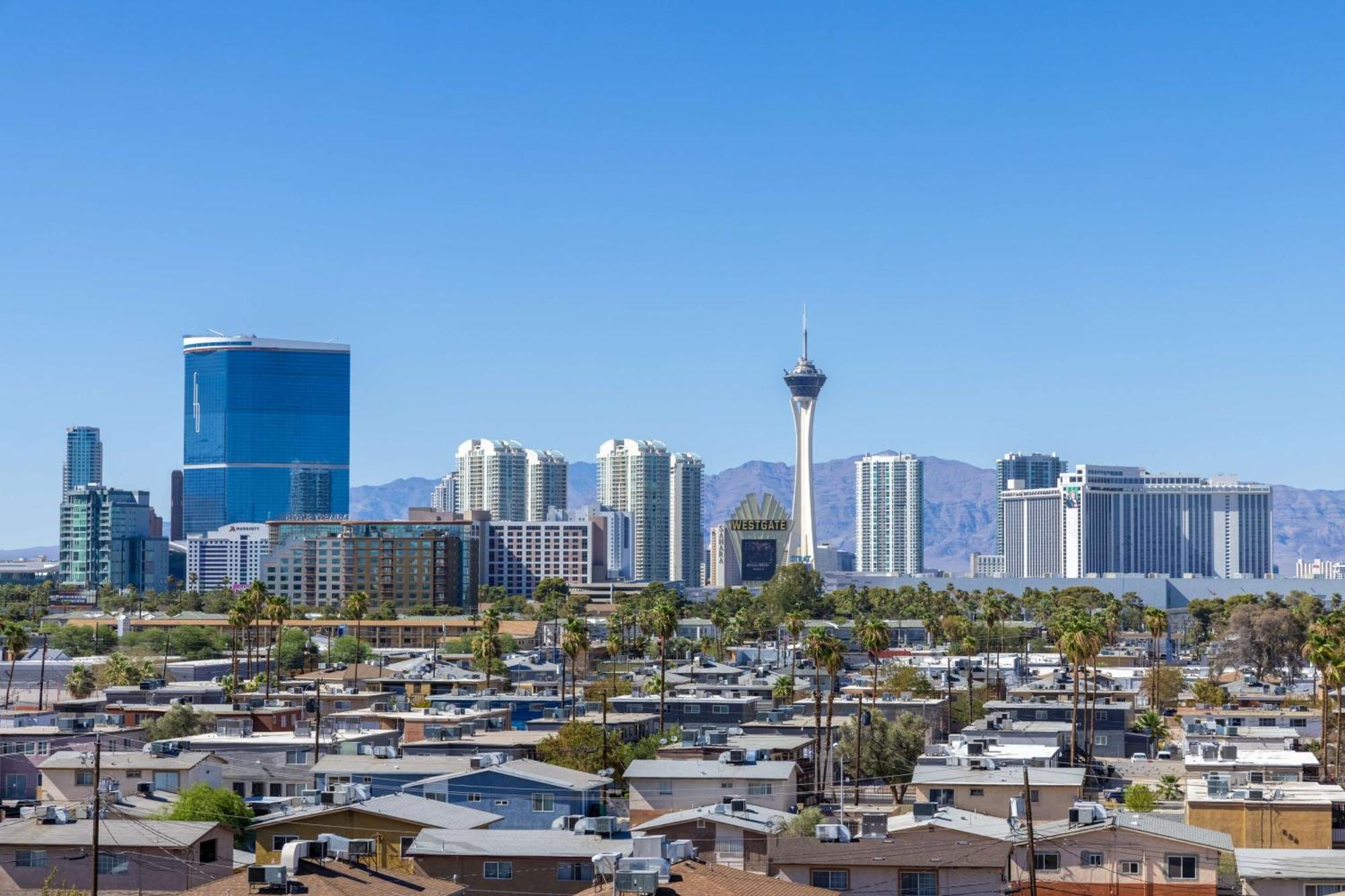 Hotel Doubletree By Hilton Las Vegas East Flamingo Exterior foto